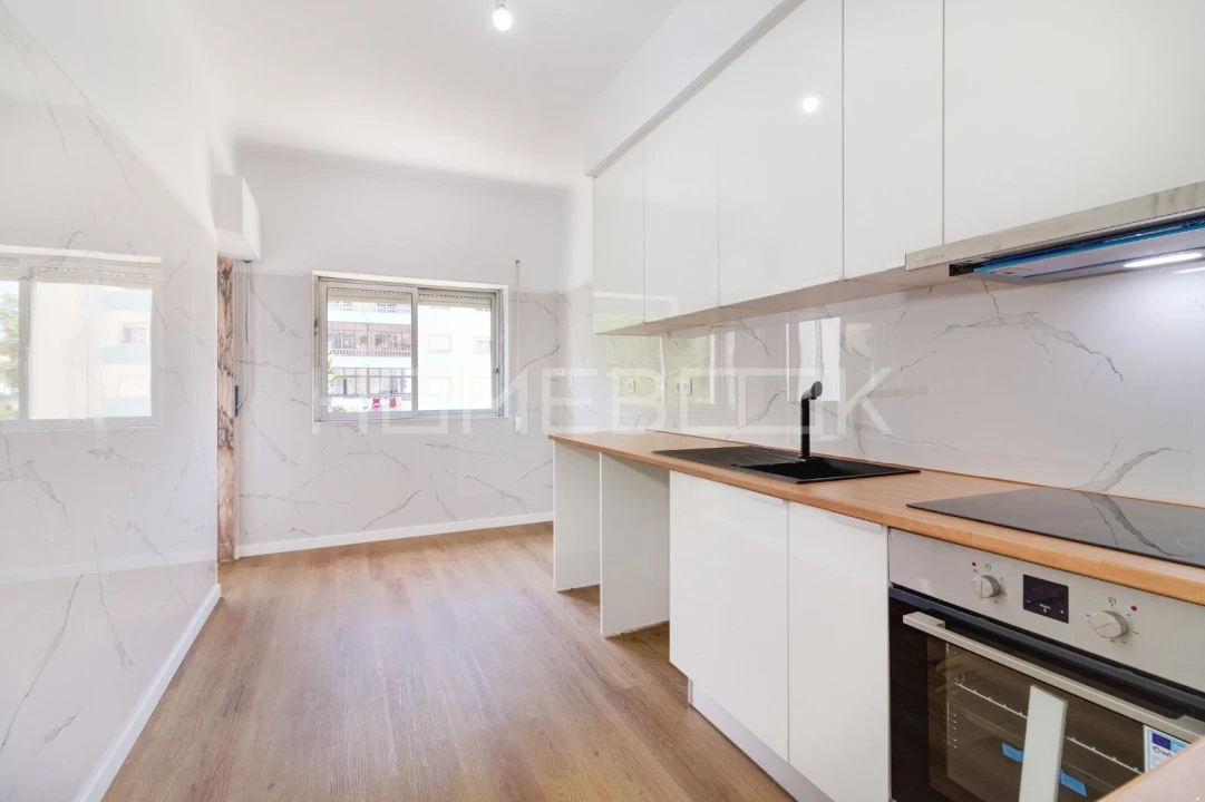 Apartamento T3 para Arrendamento em Amora Foto 2