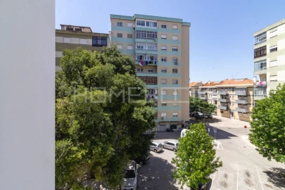 Apartamento T3 para Arrendamento em Amora