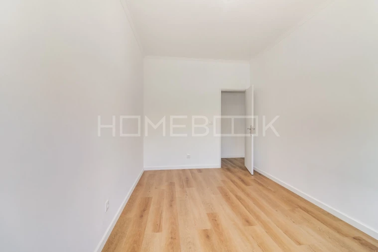 Apartamento T3 para Arrendamento em Amora Foto 11