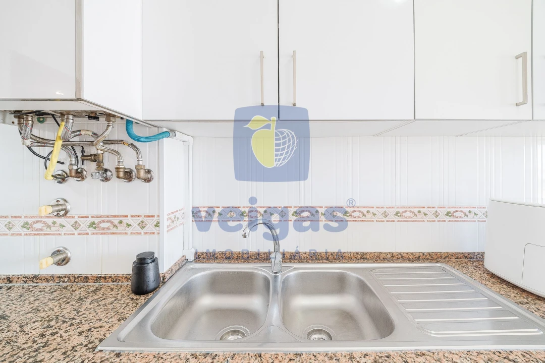 Apartamento T2 para Venda em Rio de Mouro Foto 28