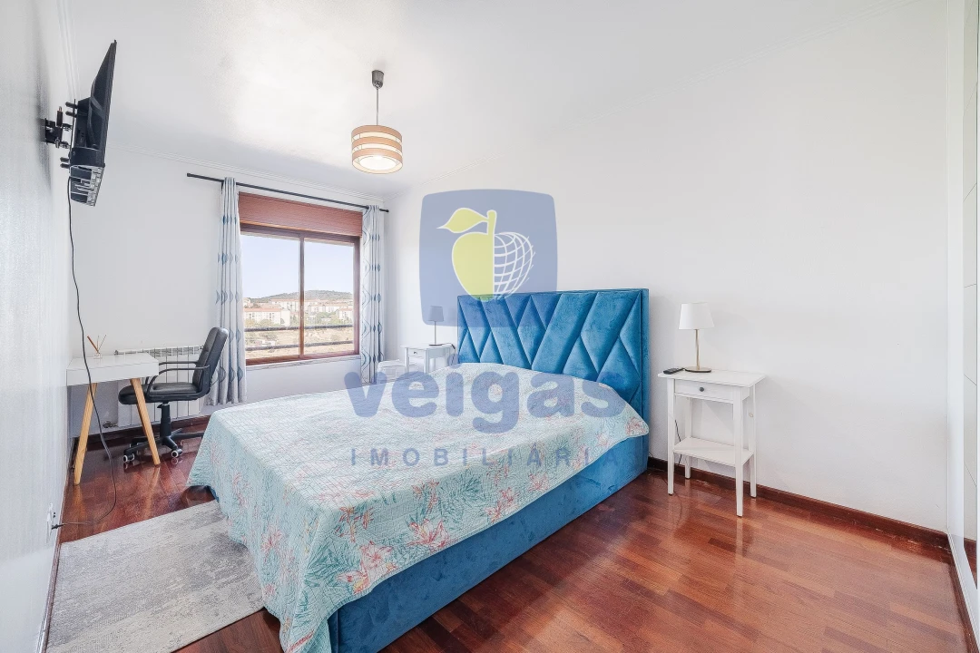 Apartamento T2 para Venda em Rio de Mouro Foto 8