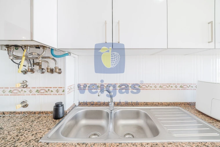 Apartamento T2 para Venda em Rio de Mouro Foto 28