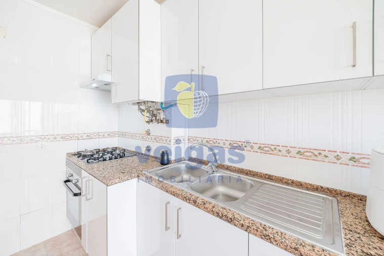 Apartamento T2 para Venda em Rio de Mouro Foto 33