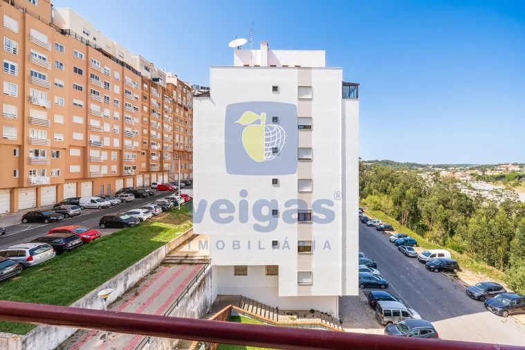 Apartamento T2 para Venda em Rio de Mouro Foto 35