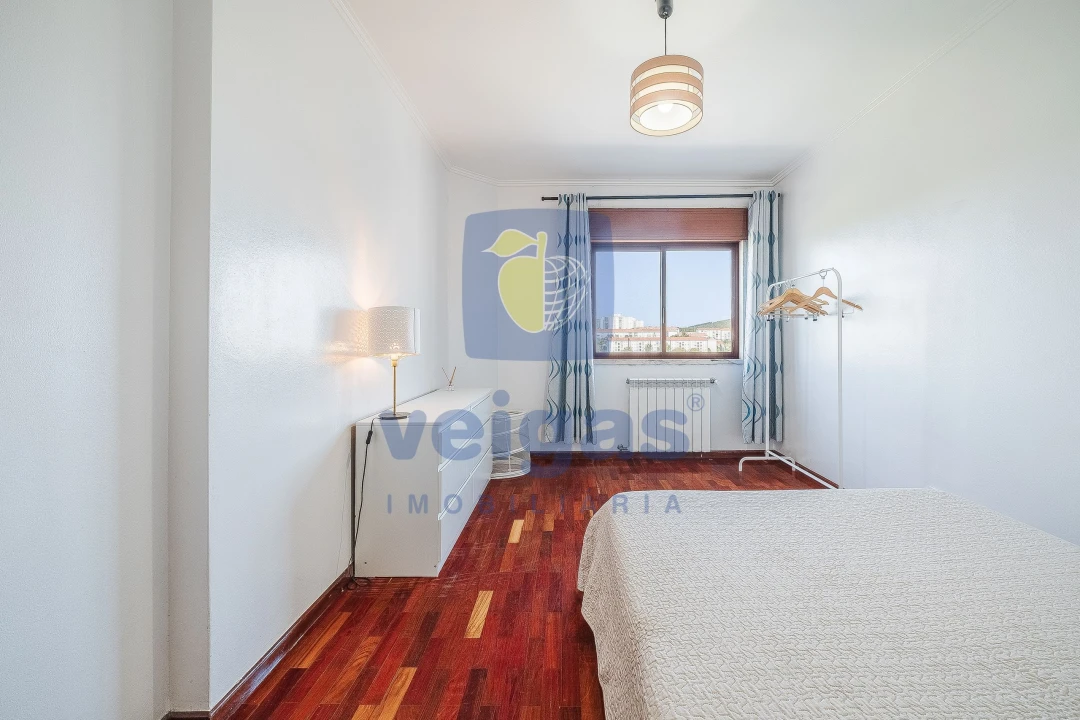 Apartamento T2 para Venda em Rio de Mouro Foto 12