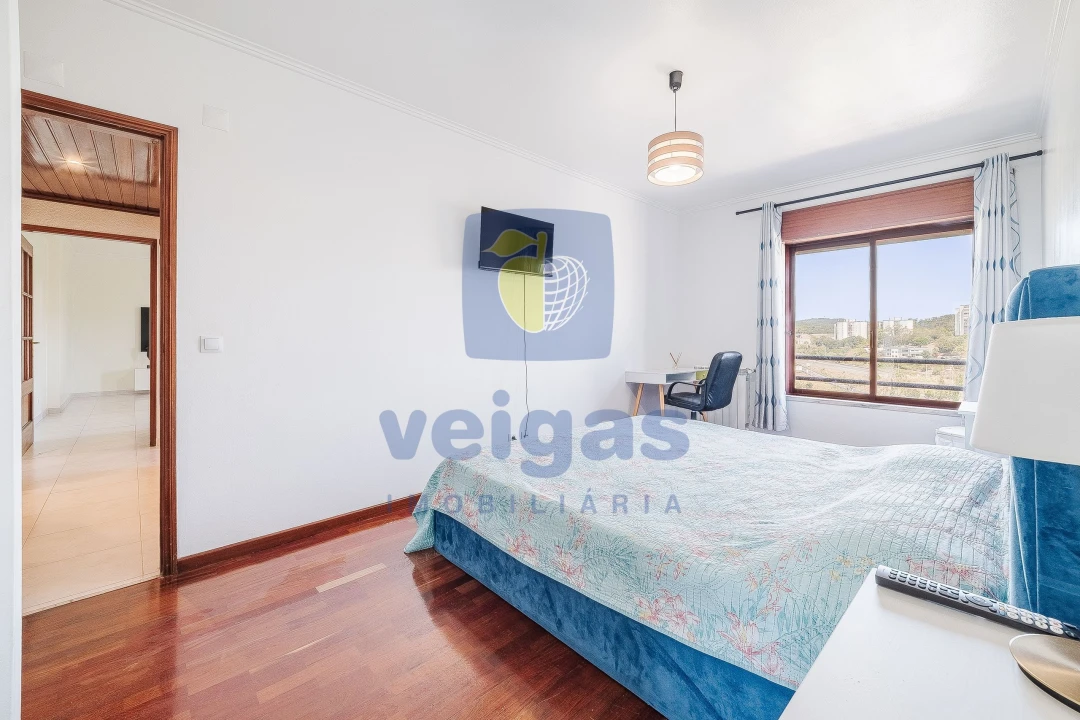 Apartamento T2 para Venda em Rio de Mouro Foto 1