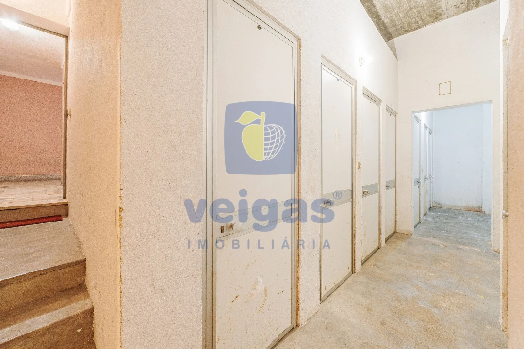 Apartamento T2 para Venda em Rio de Mouro Foto 42