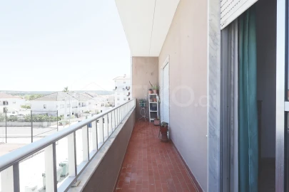 Apartamento T2 para Venda em Santa Maria do Castelo e Santiago e Santa Susana