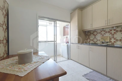 Apartamento T2 para Venda em Santa Maria do Castelo e Santiago e Santa Susana