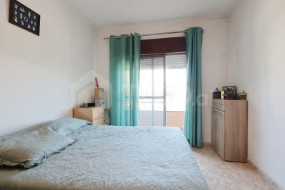 Apartamento T2 para Venda em Santa Maria do Castelo e Santiago e Santa Susana