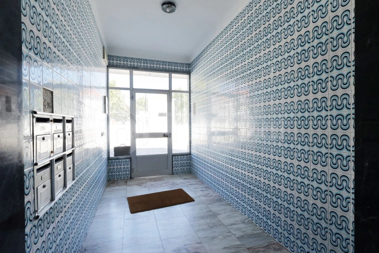 Apartamento T2 para Venda em Santa Maria do Castelo e Santiago e Santa Susana Foto 27