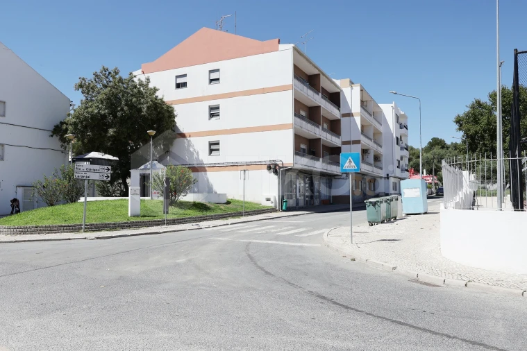 Apartamento T2 para Venda em Santa Maria do Castelo e Santiago e Santa Susana Foto 25