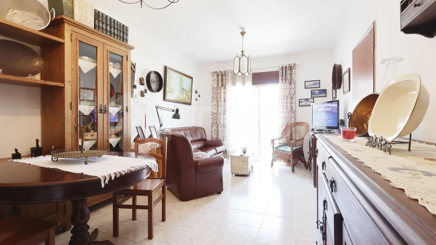 Apartamento T2 para Venda em Santa Maria do Castelo e Santiago e Santa Susana