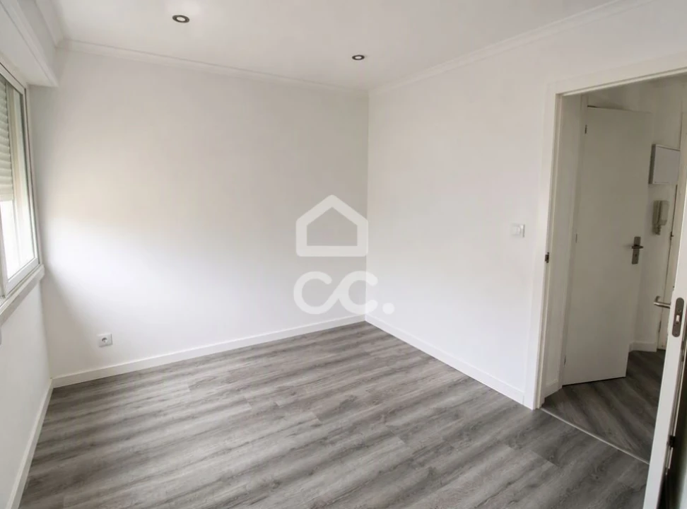 Apartamento T2 para Arrendamento em Odivelas Foto 11