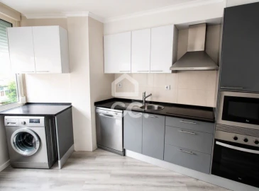 Apartamento T2 para Arrendamento em Odivelas