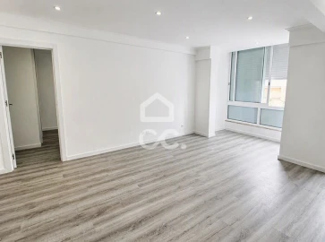 Apartamento T2 para Arrendamento em Odivelas