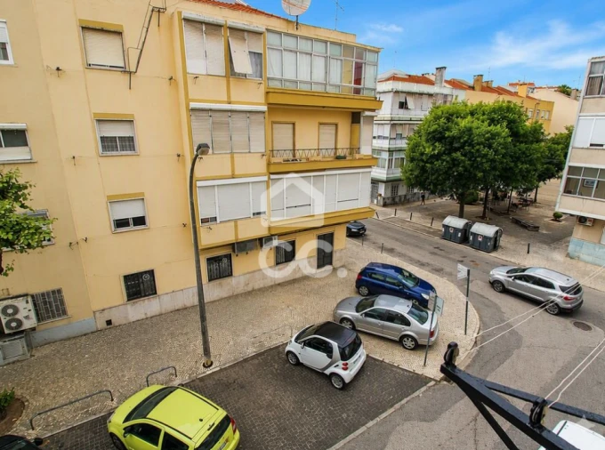Apartamento T2 para Arrendamento em Odivelas Foto 13