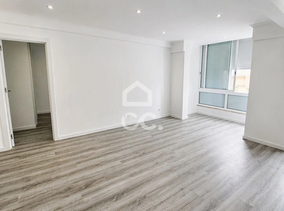 Apartamento T2 para Arrendamento em Odivelas Foto 2