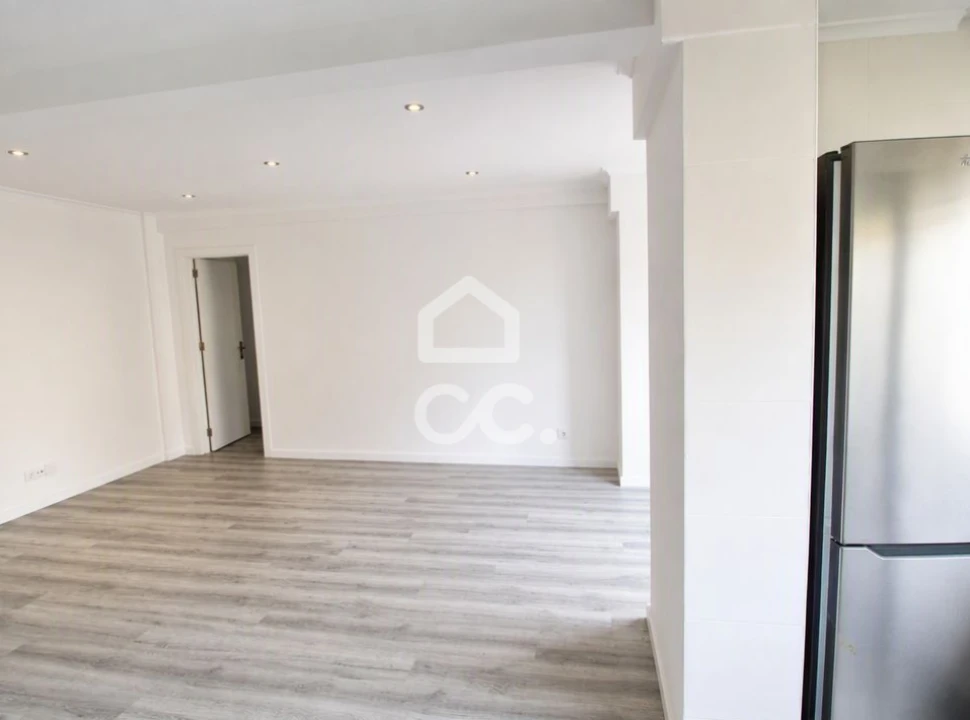 Apartamento T2 para Arrendamento em Odivelas Foto 6