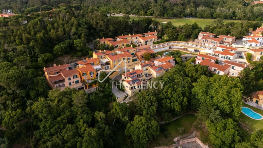 Moradia T5 para Venda em Agualva e Mira-Sintra Foto 54