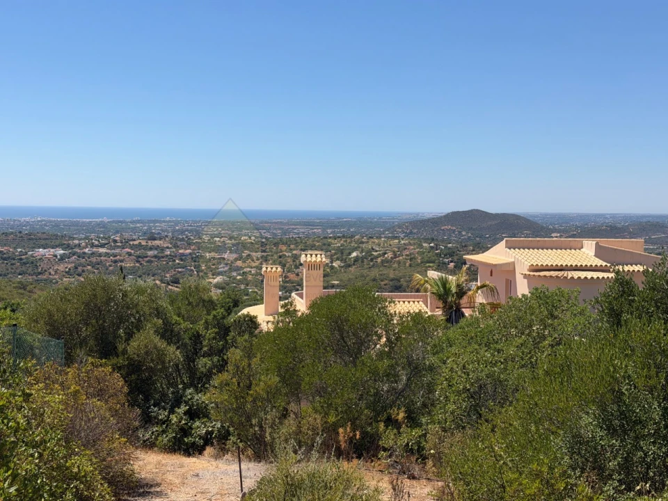 Moradia T3 para Venda em Santa Barbara de Nexe Foto 17