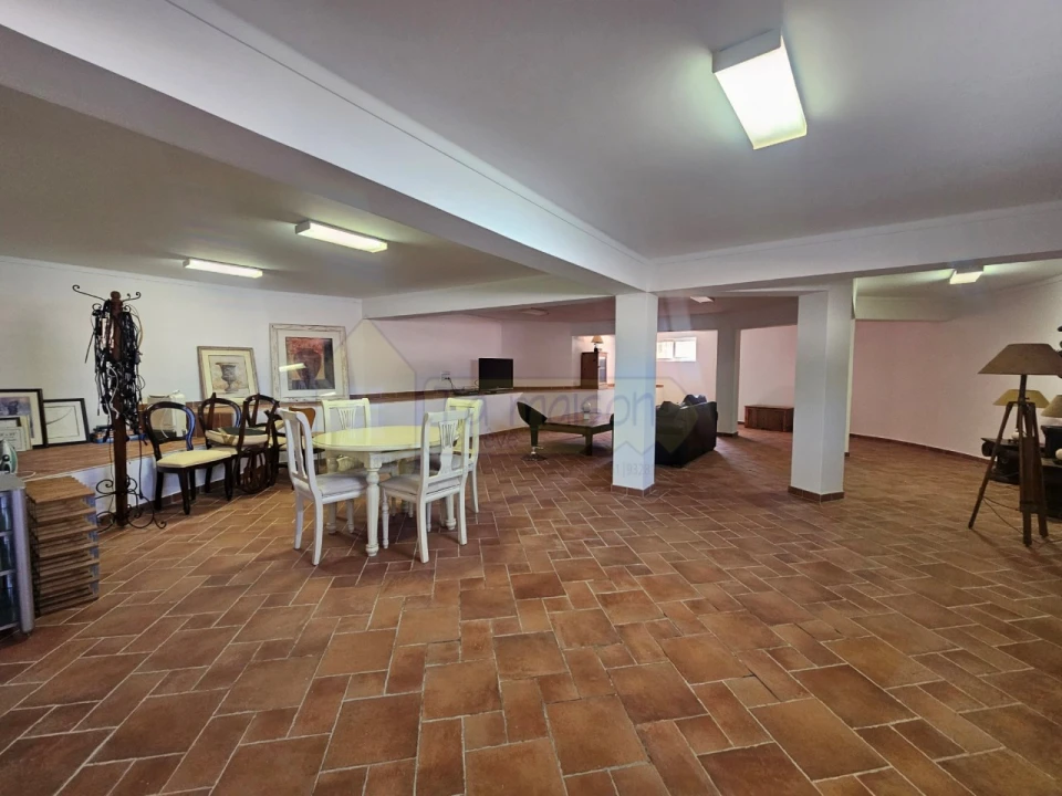 Moradia T3 para Venda em Santa Barbara de Nexe Foto 44