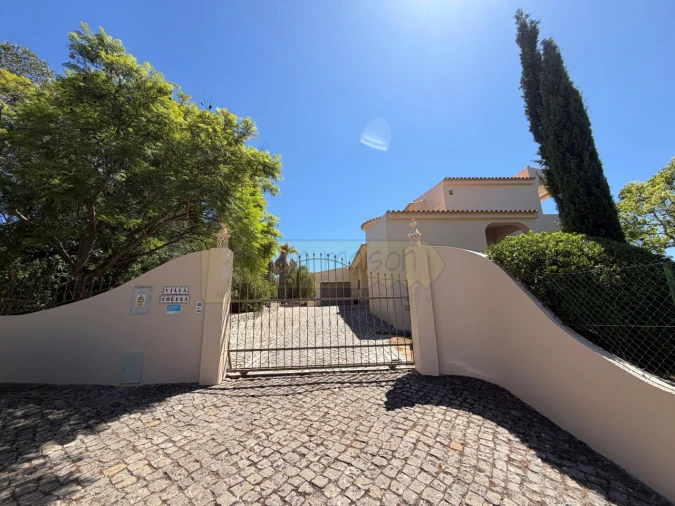 Moradia T3 para Venda em Santa Barbara de Nexe Foto 18