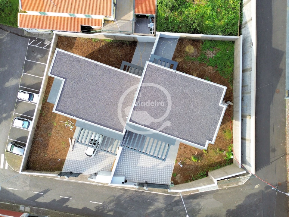 Moradia T3 para Venda em São Roque Foto 3