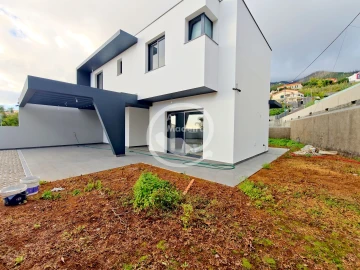 Moradia T3 para Venda em São Roque