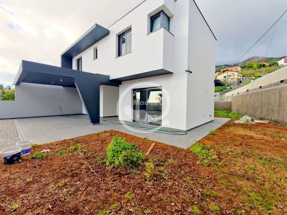 Moradia T3 para Venda em São Roque Foto 26