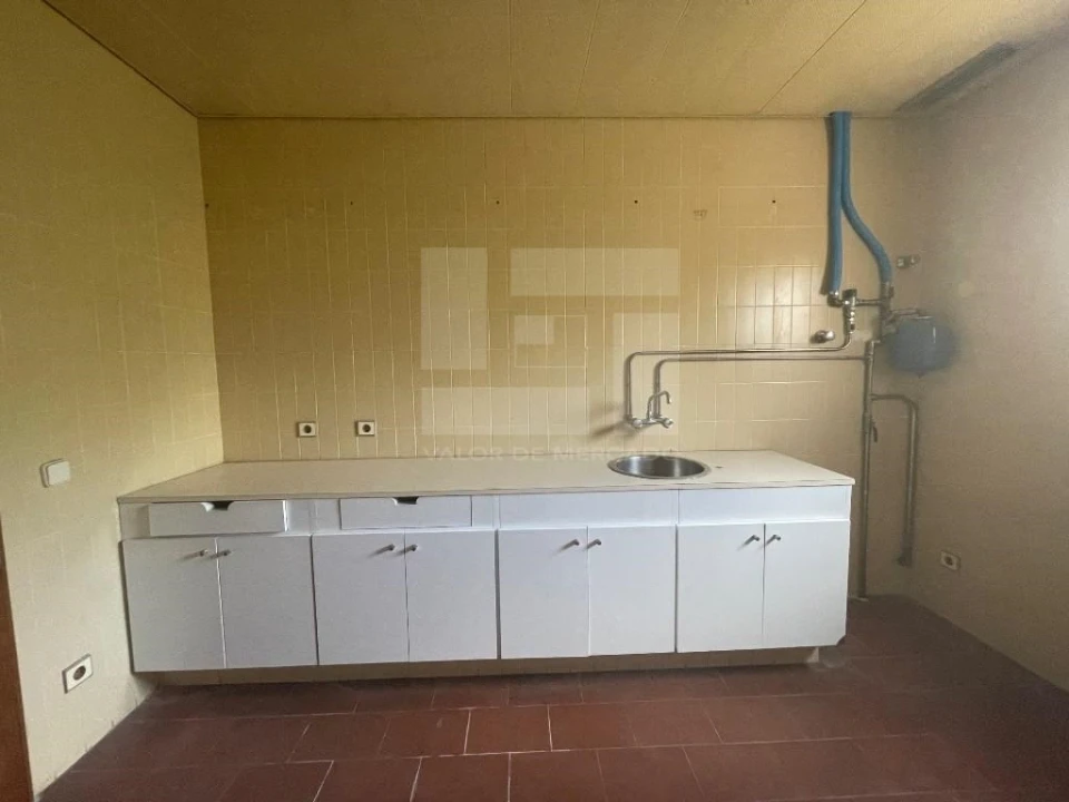 Prédio para Venda em Aguiar da Beira e Coruche Foto 11
