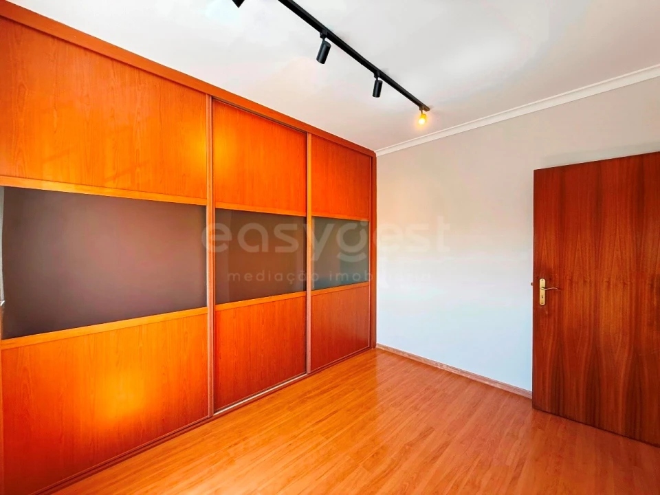 Moradia T3 para Venda em Azeitão (São Lourenço e São Simão) Foto 24