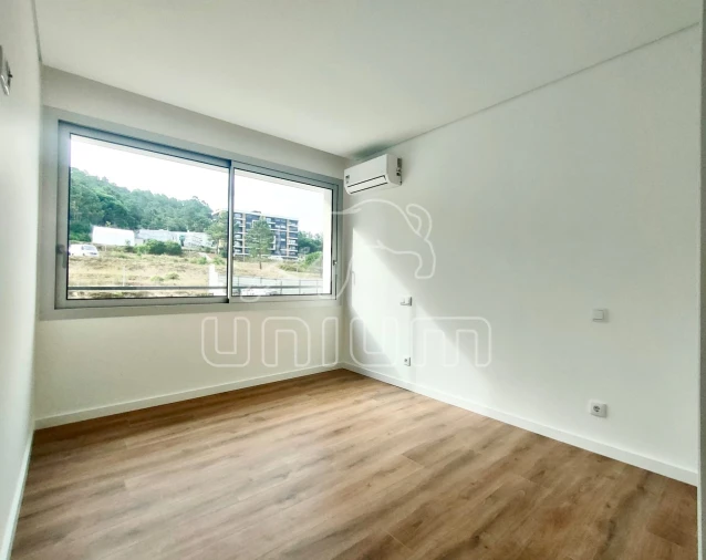 Apartamento T2 para Venda em Darque Foto 3