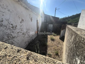 Moradia T3 para Venda em Mouriscas