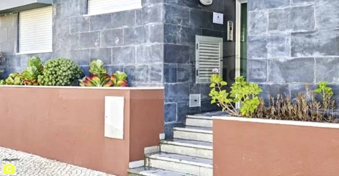 Apartamento T1 para Venda em Albufeira e Olhos de Água Foto 7