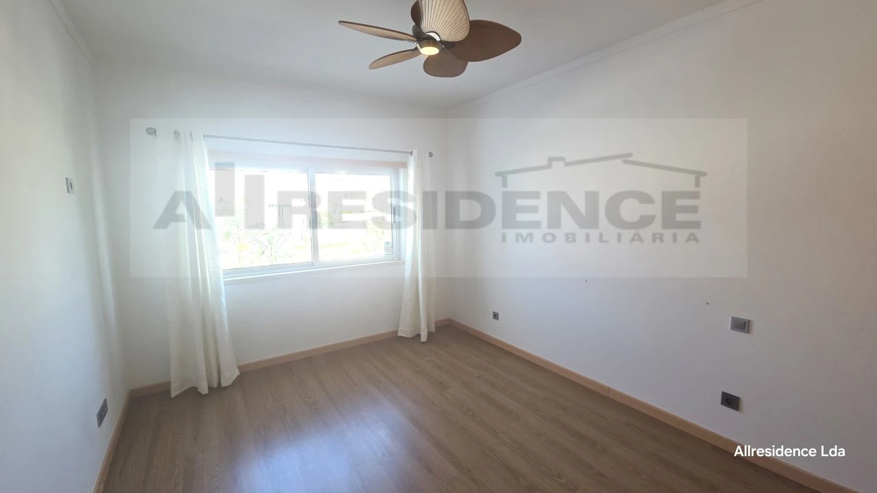 Apartamento T1 para Venda em Albufeira e Olhos de Água Foto 7