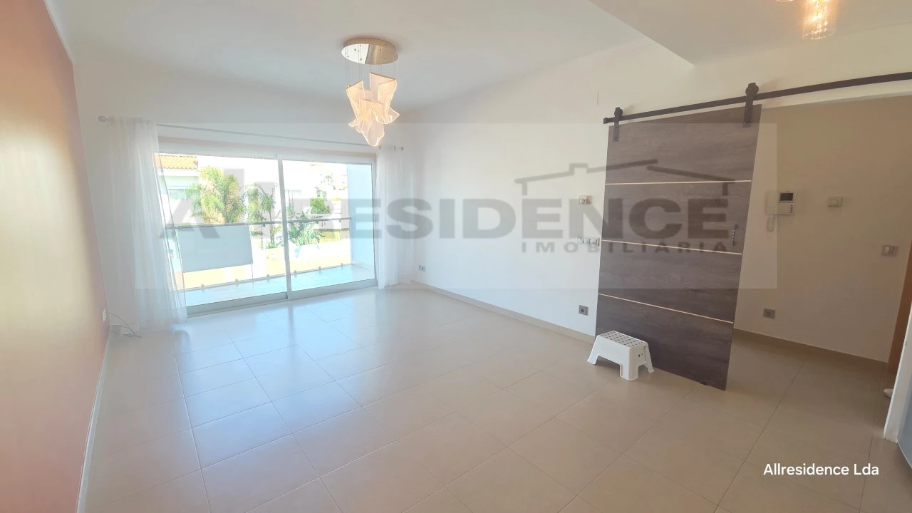 Apartamento T1 para Venda em Albufeira e Olhos de Água Foto 14