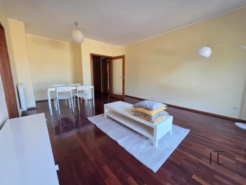 Apartamento T1 para Arrendamento em Moreira