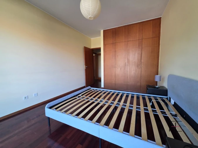 Apartamento T1 para Arrendamento em Moreira Foto 11