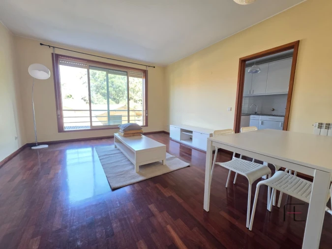 Apartamento T1 para Arrendamento em Moreira Foto 3