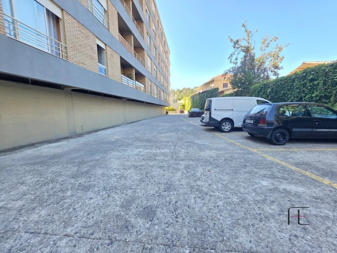 Apartamento T1 para Arrendamento em Moreira Foto 14