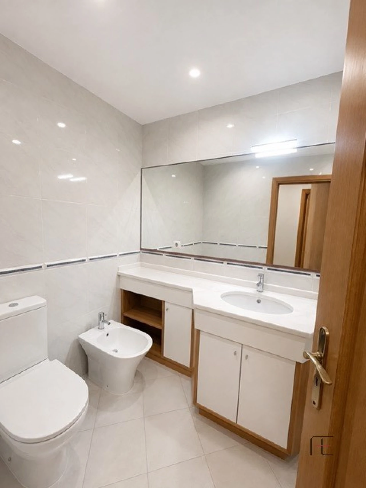 Apartamento T3 para Venda em Mafamude e Vilar do Paraíso Foto 17