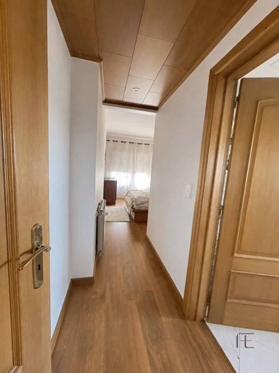 Apartamento T3 para Venda em Mafamude e Vilar do Paraíso Foto 13