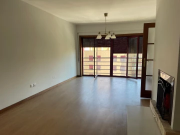 Apartamento T2 para Arrendamento em Ramalde