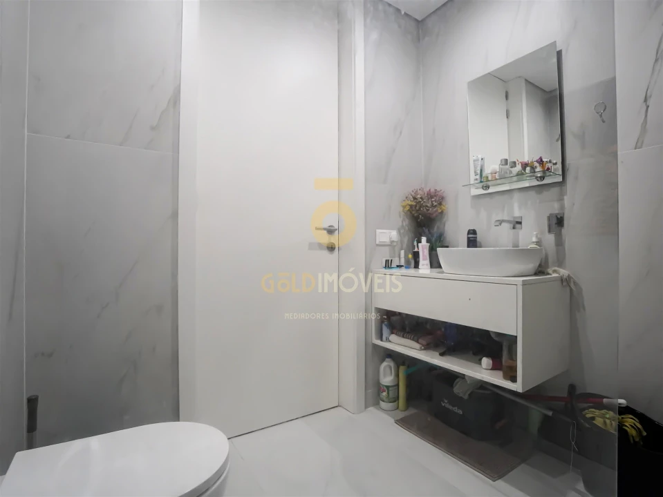 Apartamento T2 para Venda em Penafiel Foto 10