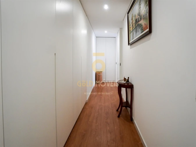 Apartamento T2 para Venda em Penafiel Foto 8