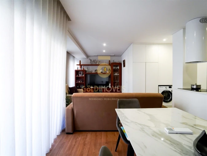 Apartamento T2 para Venda em Penafiel Foto 5