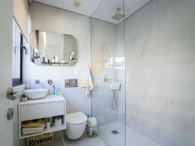 Apartamento T2 para Venda em Penafiel Foto 13
