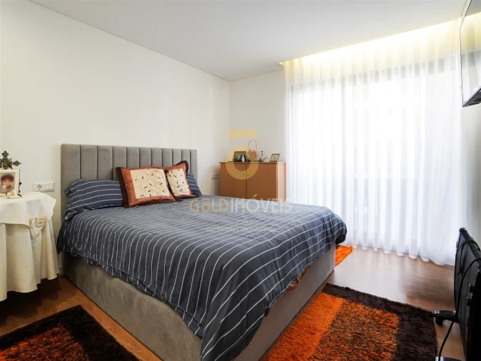 Apartamento T2 para Venda em Penafiel Foto 7