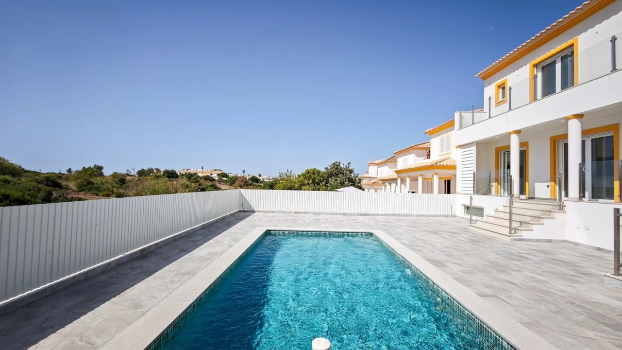 Moradia T3 para Venda em Albufeira e Olhos de Água Foto 2